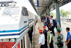 KAI Tambah Rangkaian Kereta Jelang Lebaran, Kapasitas Penumpang di Stasiun Muara Enim Meningkat