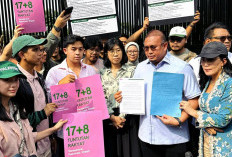 Tuntutan 17+8, DPR Sepakat Pangkas Tunjangan & Fasilitas