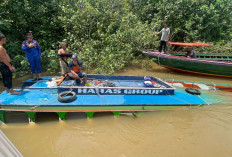 Tragedi di Muara Telang! Speed Boat Pecah Diterjang Ombak, Satu Penumpang Tewas