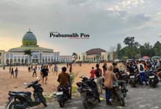 Islamic Center Prabumulih Ramai Dikunjungi Warga: Dari Wisata Religi, Jalan Sore hingga Main Layangan