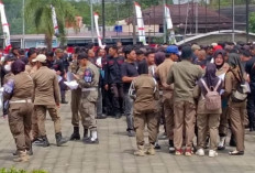 Ratusan Satpol PP Geruduk Kantor Bupati Empat Lawang, Tuntut Gaji & Kepastian Status Kerja