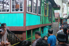 Tangis Masito Pecah, Rumah Kayunya Ludes Dilalap Api di Gandus Palembang