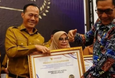 Masuk Peringkat 5 Nasional, Kota Prabumulih Terima Penghargaan Pelayanan Publik Terbaik