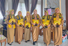 22 Orang Guru Smanti Beserta Keluarga Akan Umroh Bersama