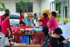 Festival Lampion Imlek di Prabumulih Semarak Meski Hujan: Hadirkan Kuliner Vegetarian Halal 