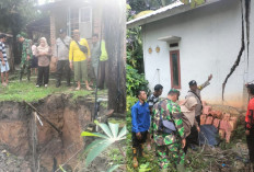 12 Rumah di Karang Raja Prabumulih Retak, Akibat Tebing Sungai Kelekar Longsor 