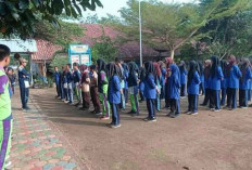 Siswa di Muara Enim Kembali Sekolah