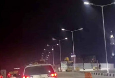 Terang Benderang! Lampu Jalan di Flyover Simpang Sekip Palembang Sudah Mulai Menyala