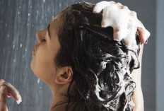 Tips Merawat Rambut Tetap Sehat dan Mengembang Saat Udara Lembab Musim Hujan