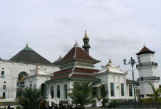 Menelusuri Jejak Islam Tua di Masjid Agung Palembang: Warisan Sejarah dan Keindahan Arsitektur Multikultur