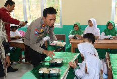 233 Paket Makanan Sehat dan Bergizi, Dibagikan Polres Prabumulih untuk 2 Sekolah 