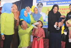 Sweeping ke Sekolah - Rumah, Dinkes Prabumulih  Pastikan Pemberian Pin Polio Tak Ada yang Terlewatkan 