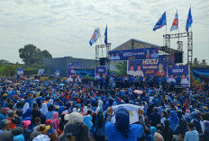 Lapangan Eks Polsek Timur Membiru; Ribuan Masyarakat Prabumulih Riang Gembira