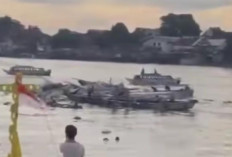 Kapal Pembawa Sembako Meledak di Palembang, 3 Luka dan 4 Orang Hilang