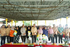 Pasar Murah di Sindur, Pj Wako Ajak Warga Tanam Bawang dan Cabai 