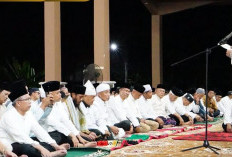 Hari Pertama Puasa, Wako Prabumulih Gelar Buka Bersama dan Sholat Tarawih di Pendopo Rumah Dinas 