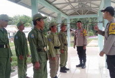 Polisi Berikan Pelatihan Kepada Linmas Desa Kemang