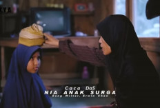 Nia Kurnia Sari: Kisah Inspiratif Pedagang Gorengan dalam Lagu 'Nia Anak Syurga'