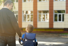 Orang Tua Harus Tahu! 6 Dampak Negatif Jika Anak Sekolah Terlalu Dini