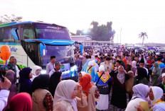 Pemkot Berikan Uang Saku Riyal, 169 Calon Haji Prabumulih Dilepas ke Tanah Suci