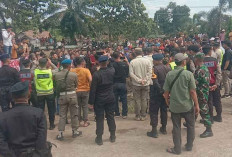 Ratusan Warga Desak PSU Tiga TPS di Karang Jaya Muratara, Ancam Portal Jalan Lintas Sumatera