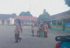 Siswa SDN 20 Prabumulih Giat Laksanakan Piket, Jaga Kebersihan Sekolah