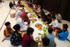 Ponpes Al Madina Prabumulih Istiqomah Layani Santri dan Warga Nikmati Berkah Buka Puasa Gratis