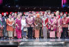 Gubernur, Bupati, Wali Kota hingga Istri Tampil Memikat di Swarna Songket Nusantara 2025