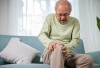 5 Cara Efektif Menjaga Tulang Tetap Kuat di Usia Lanjut