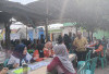 Warga RT 7 Timbangan Manfaatkan Pemeriksaan Kesehatan gratis Bersama Mahasiswa KKN UIN Raden Fatah