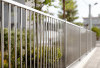 5 Inspirasi Desain Pagar Stainless Modern yang Bikin Tampilan Rumah Makin Elegan