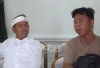 Viral! Penjual Kerupuk Asal Prabumulih Jalan Kaki Temui Dedi Mulyadi, Ini Alasannya... 