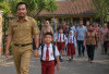 Dukung Peran Orang Tua, Menteri PANRB Izinkan ASN Dampingi Anak Hari Pertama Masuk Sekolah 