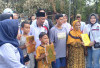Takut Tak Bisa Ngaji Lagi, Dani Bocah Korban Kebakaran di Prabumulih Ceria Terima Al-Qur'an Baru