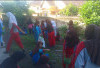 SDN 56 Prabumulih Ajak Siswa Gotong Royong Bersihkan Lingkungan Sekolah