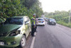 Hindari Jalan Berlubang, Dua Mobil Adu Kuat di Karangan Prabumulih, 6 Orang Termasuk 2 Anak Terluka