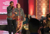 Wako dan Istri Tampil Bak Model: Songket Nanas Prabumulih Curi Perhatian di Swarna Songket Nusantara 2025